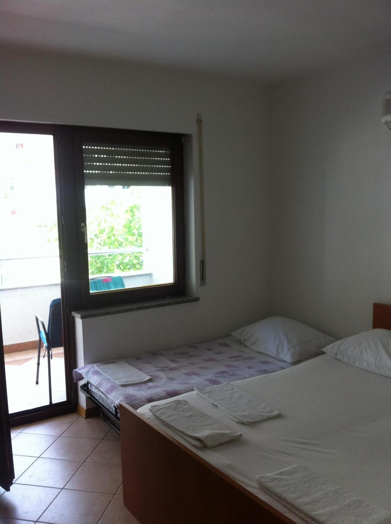 Apartments Juric Baska Voda Room photo