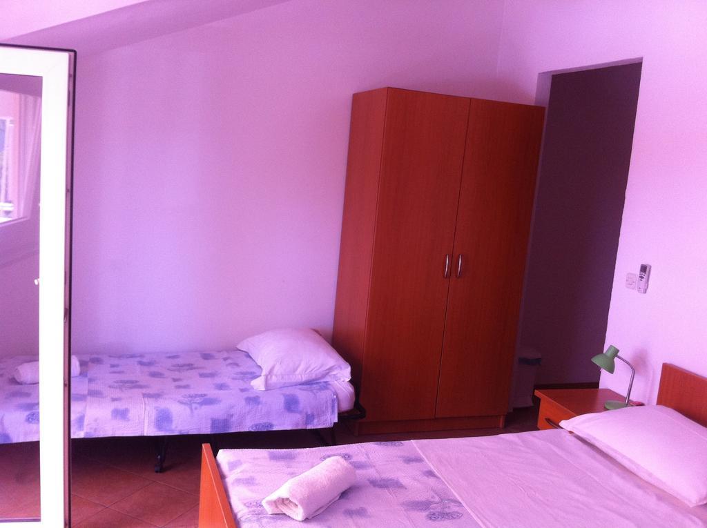 Apartments Juric Baska Voda Exterior photo